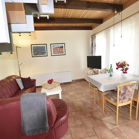 Tasteful In With Terrace Holiday home Neubukow