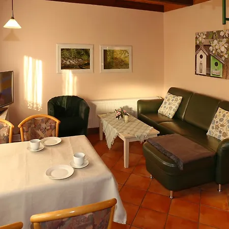 Tasteful In With Terrace Semesterbostad *