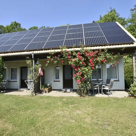 Tasteful In With Terrace Semesterbostad *